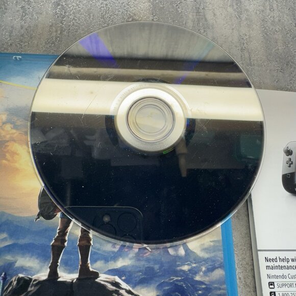 The Legend of Zelda: Breath of the Wild (Nintendo Wii U) A - Picture 2 of 4